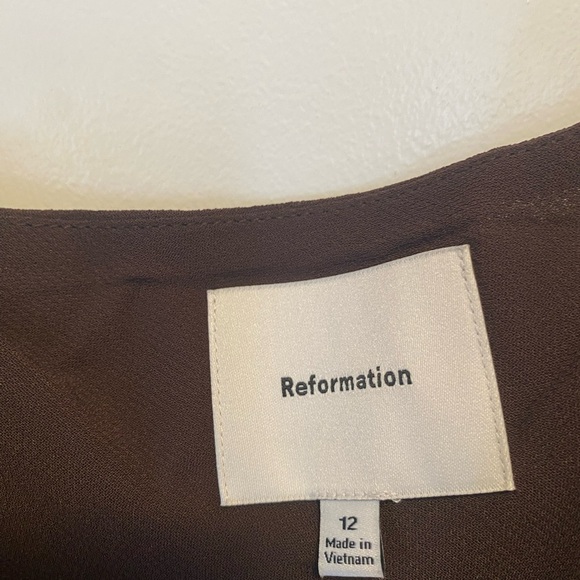 Reformation Sukie Dress in mole. Size 12 - Picture 7 of 9